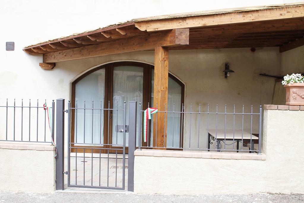 Ferienwohnung Alla Pieve Casole dʼElsa Exterior foto